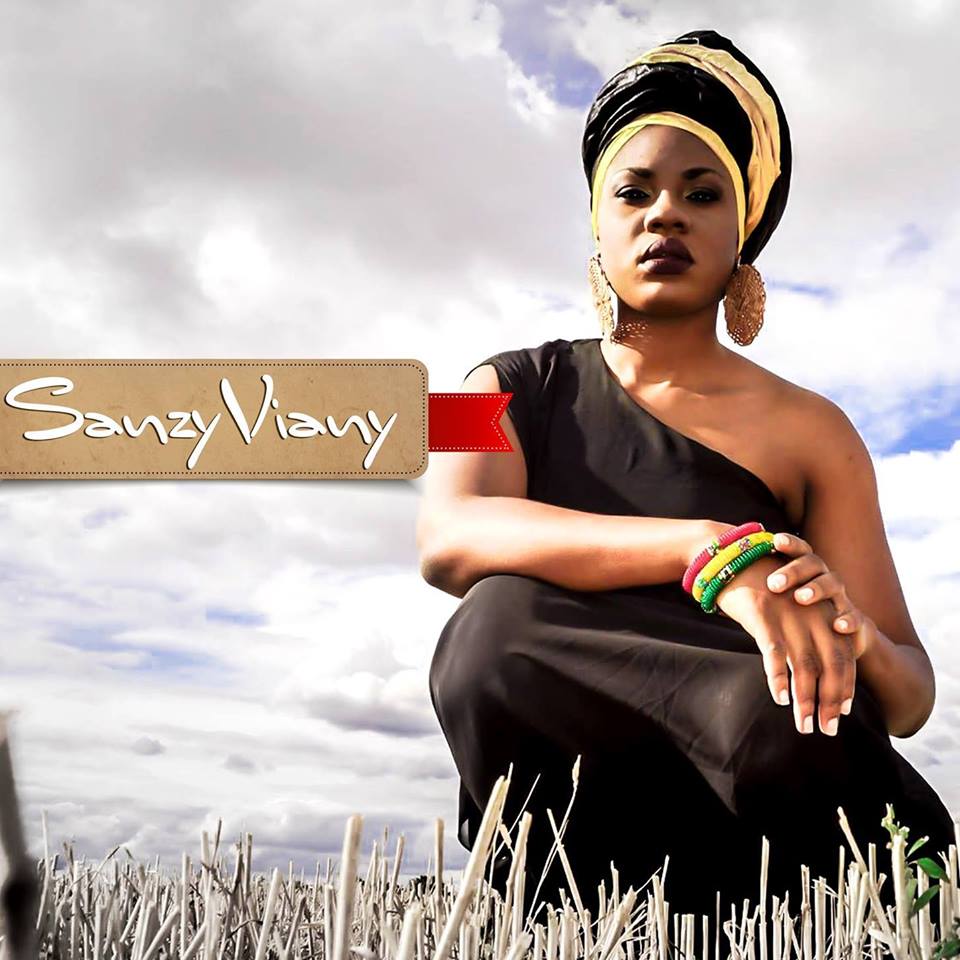 SANZY VIANY